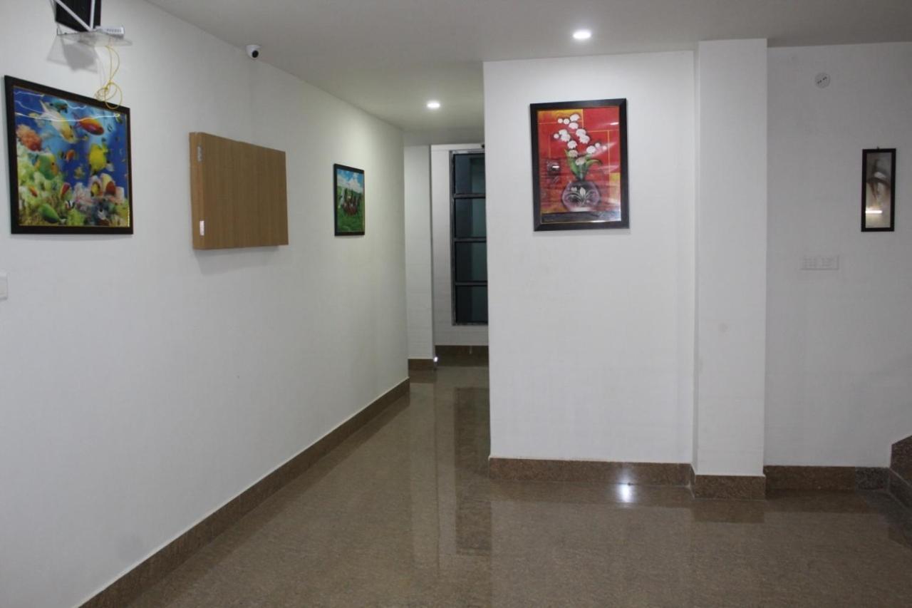 Hotel Mirana Guwahati Buitenkant foto